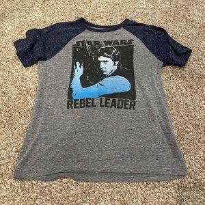 5/$25 Boys Star Wars T-shirt Size Medium